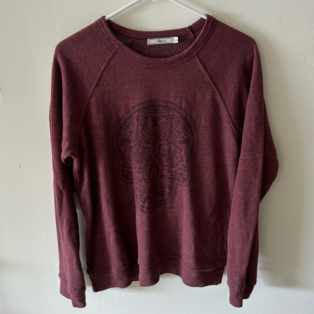 Obey medium sweater with skull design